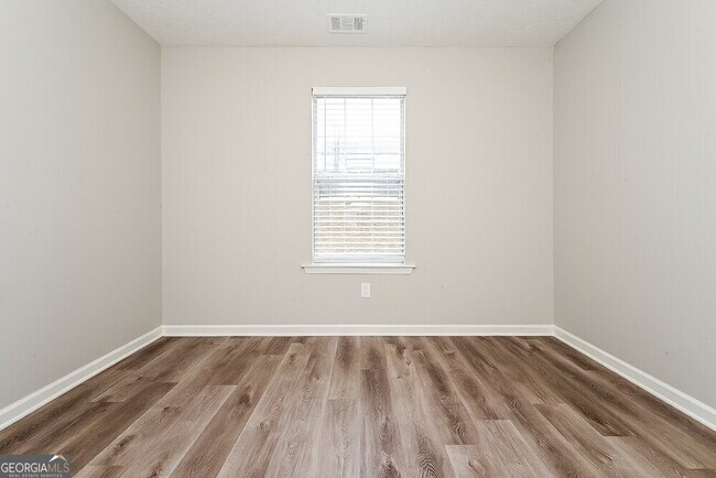 Building Photo - 1025 Borrington Ln