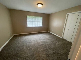 Building Photo - 44051 Stein RoadApt 1