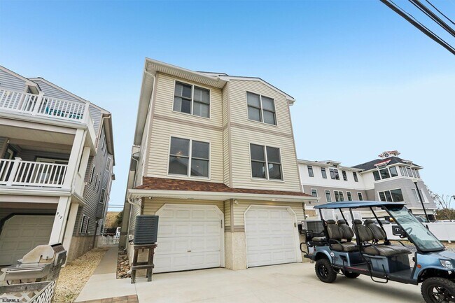 Building Photo - 911 Bay Ave