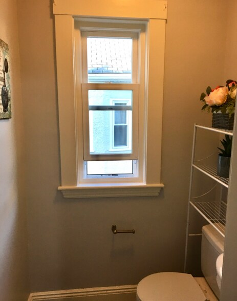 Building Photo - 167 Allston St