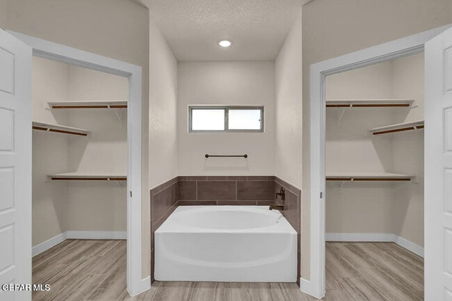 Building Photo - 740 Paseo Dulce Ave