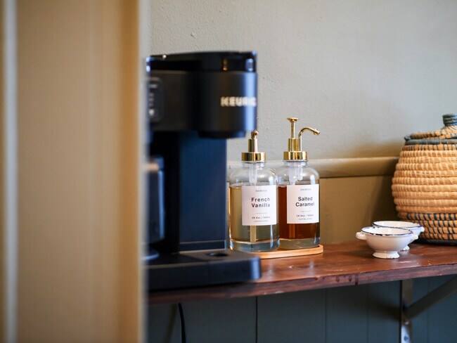 Building Photo - 3621 Silsby Rd