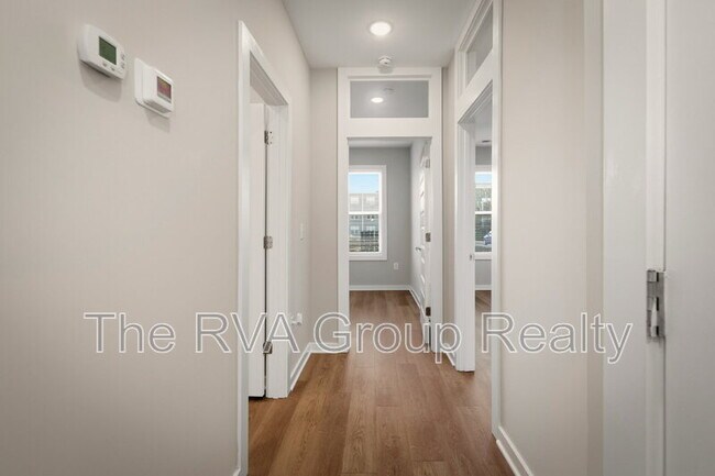 Building Photo - 918 Porter St