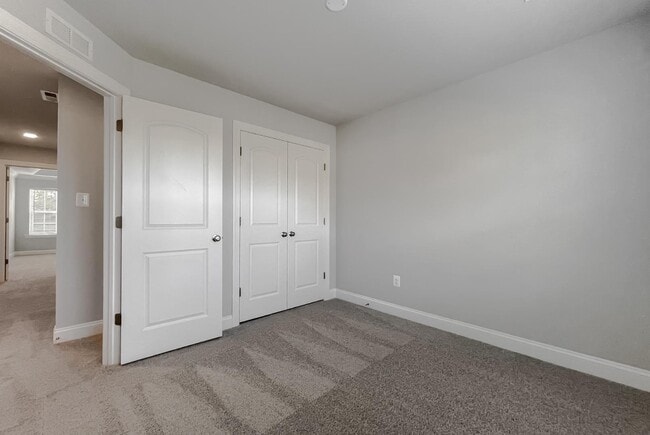 Building Photo - Sullivan Lane