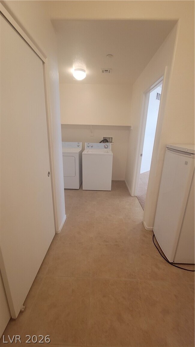 Building Photo - 6725 Abruzzi Dr