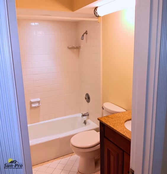 Building Photo - 9 Waterberry Cir