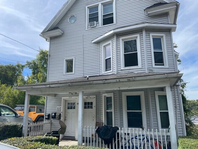 Building Photo - 152 Wolcott St