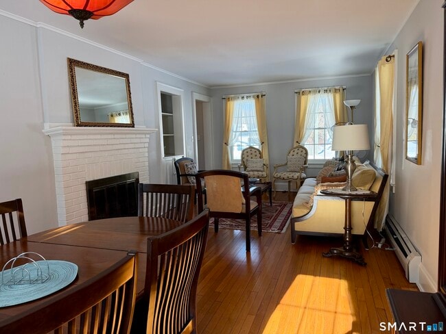 Building Photo - 43 Neck Rd