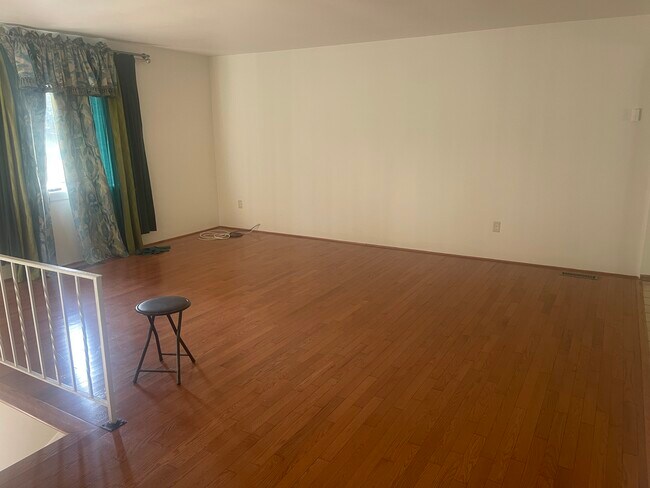 Building Photo - 2132 Chantilla Rd