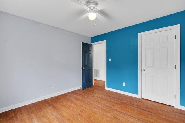 Building Photo - Adorable home located in Southwest side of Jacksonville