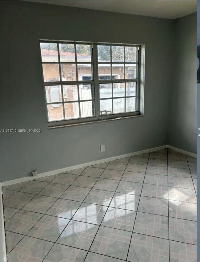 Building Photo - 14365 NW 15th Dr