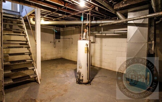 Building Photo - 2114 L St