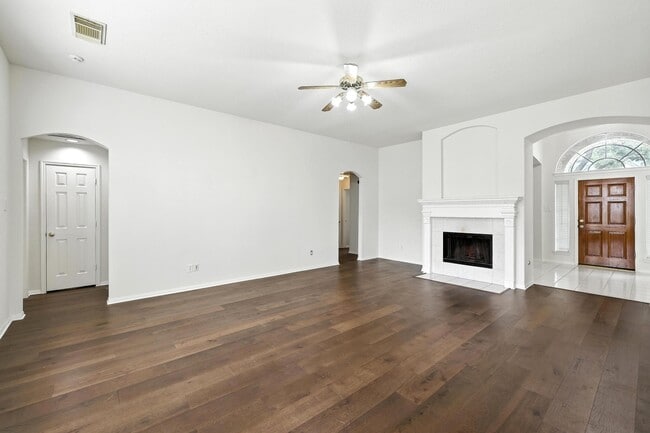 Building Photo - 14411 Gadshill Cir