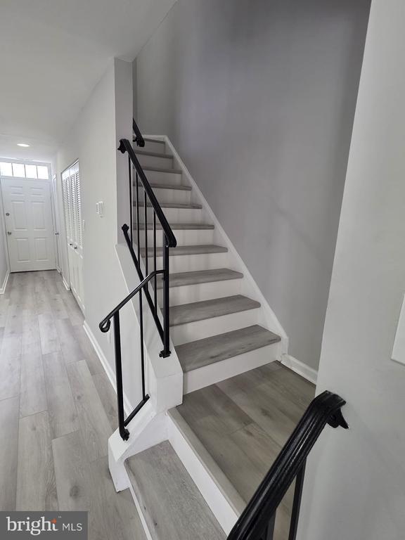 Building Photo - 8531 Southlawn Ct