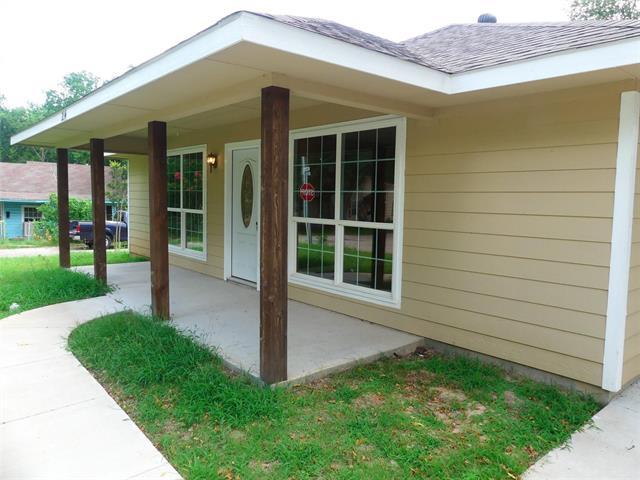 Building Photo - 214 Braz St