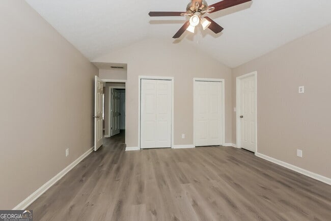 Building Photo - 2081 Wedgewood Dr