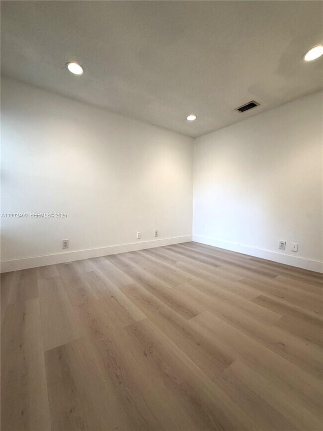 Building Photo - 2159 Baton Rouge