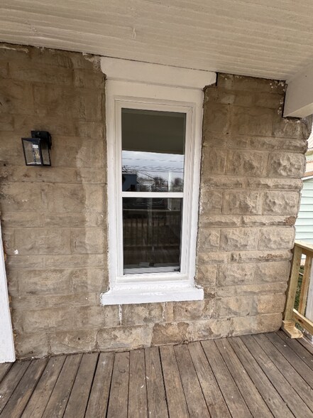 Building Photo - 348 Logan St