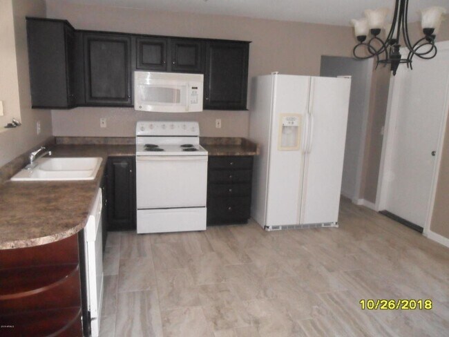 Building Photo - 11509 W Charter Oak Rd