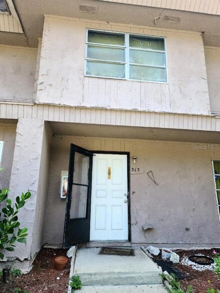 Building Photo - 313 Amherst Ave