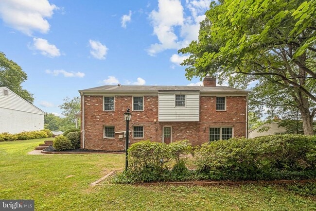 Building Photo - 6711 Doane Ave