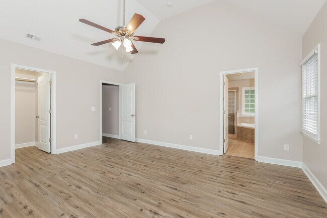 Building Photo - 717 Bennett Ridge Ct
