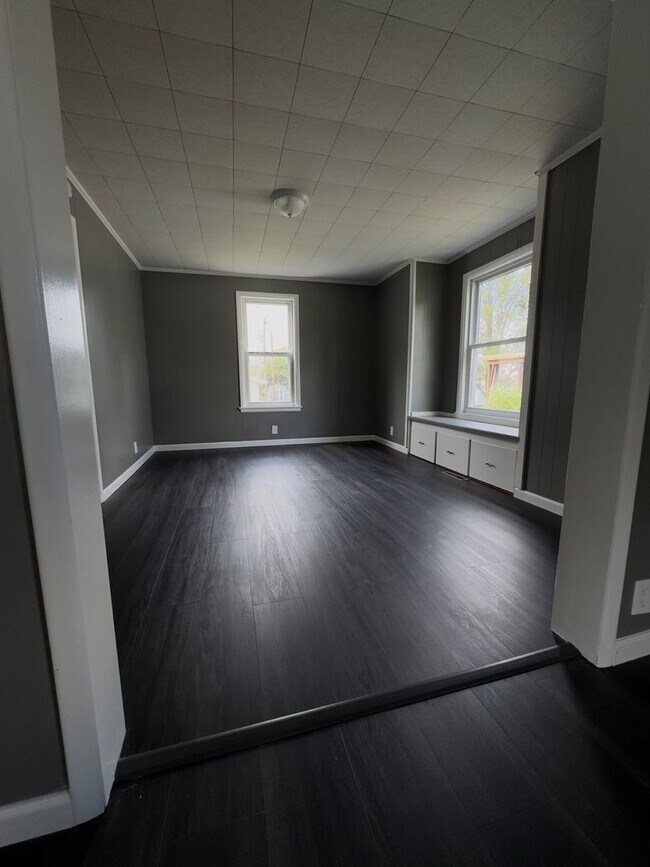 Building Photo - Rent to Own in Crestline Available Now