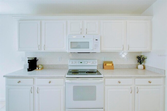 Building Photo - 143 Braemar Ave