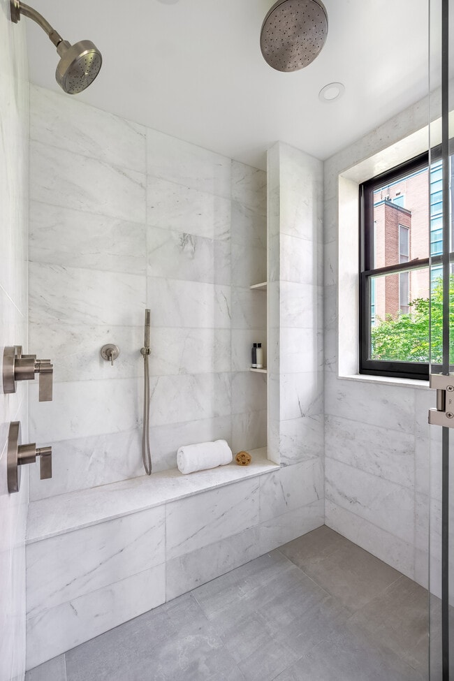Building Photo - 53 W 85th St