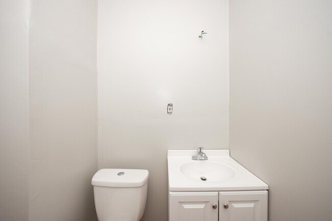 Building Photo - 38 Everard St