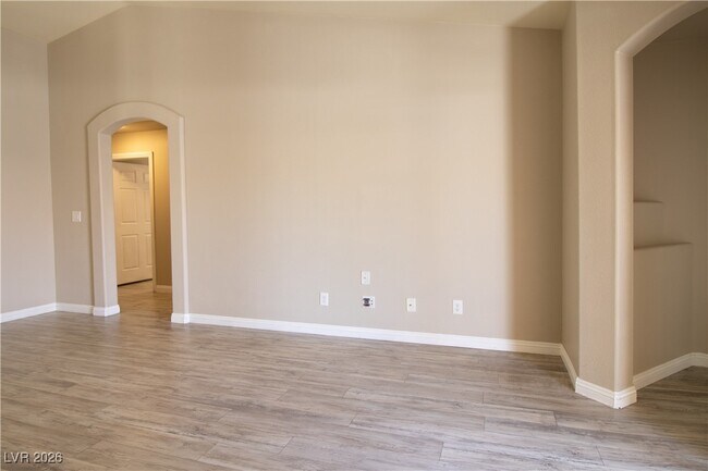 Building Photo - 8688 Little Fox St