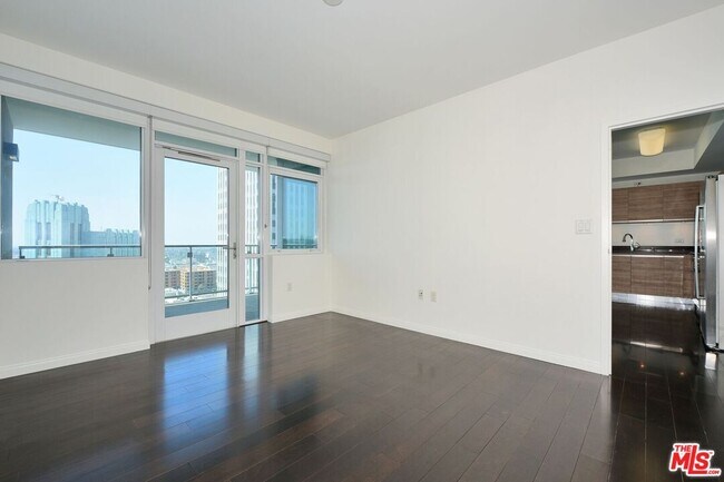 Building Photo - 3785 Wilshire Blvd
