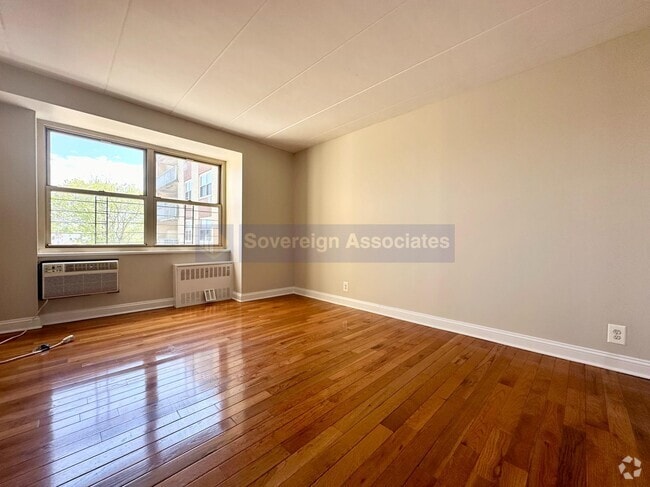 Building Photo - 111 N 3rd Ave