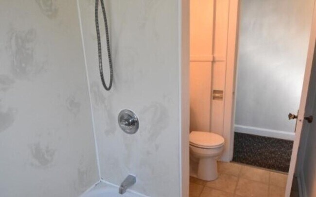 Building Photo - 87-89 W California Avenue