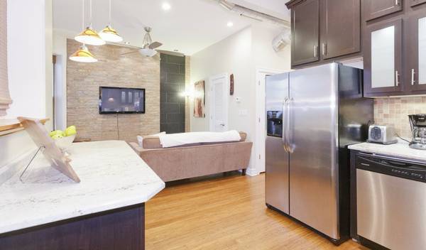 Building Photo - 3529 N Reta Ave