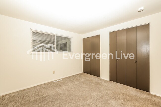 Building Photo - 6428 Celestine St