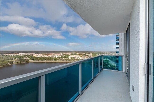 Building Photo - 2641 N Flamingo Rd