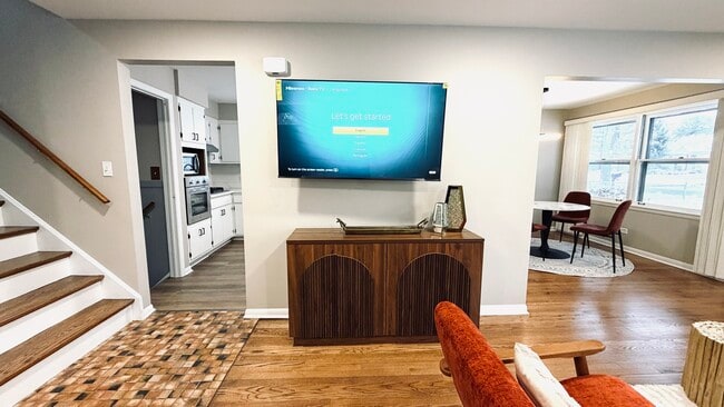 Building Photo - 9323 80th Ct