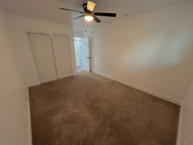 Building Photo - 40585 Sanalamar Dr