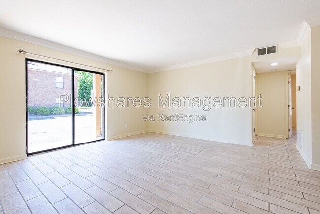 Building Photo - 106 E Florence Ave