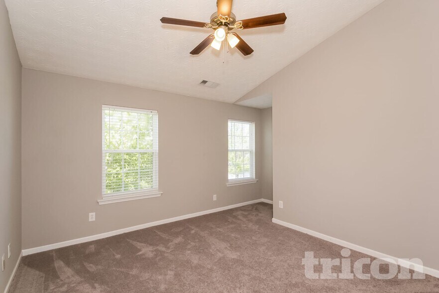 Building Photo - 130 Silver Fox Trail