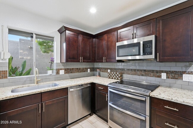 Building Photo - 7352 E Valley Vista Dr