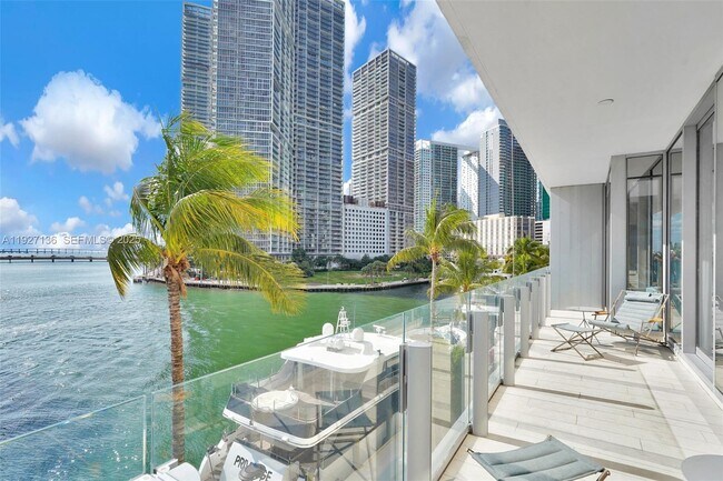 Building Photo - 300 Biscayne Blvd Way