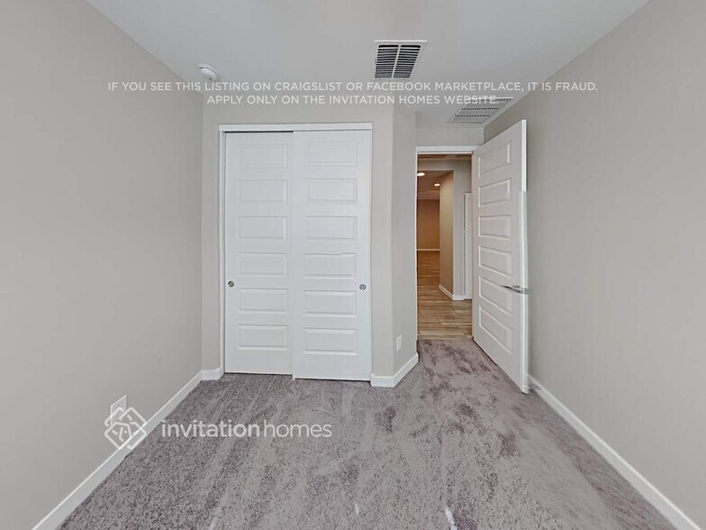 Building Photo - 5921 N 195th Dr