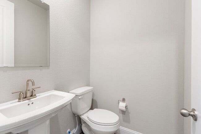 Building Photo - 16147 Sapphire Crst Dr