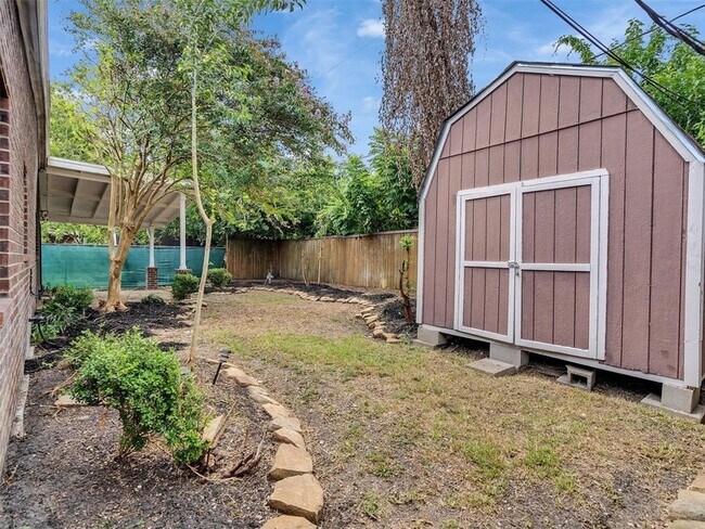 Building Photo - 5627 Southbrook Dr