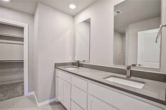 Building Photo - 3817 Lleyton Dr