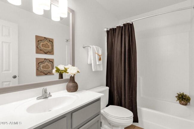 Building Photo - 13636 N Saguaro Blvd