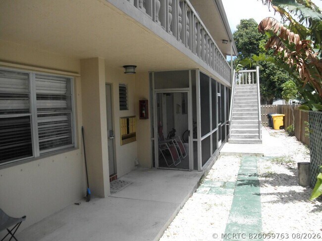 Building Photo - 817 S Federal Hwy