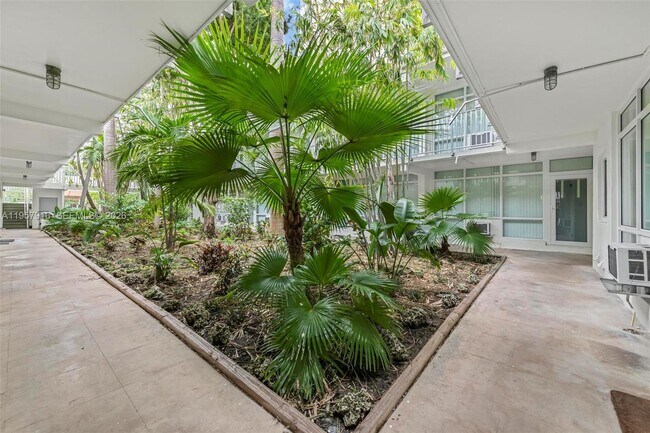 Building Photo - 1850 Meridian Ave